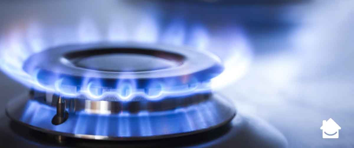 What to do if you smell gas - gas hob burning blue flame